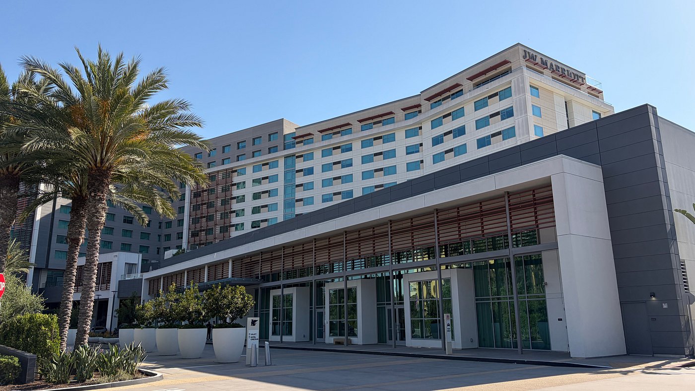 🏰 JW Marriott Anaheim Resort: Honest Family Review, Disney Logistics and What Nobody Tells You